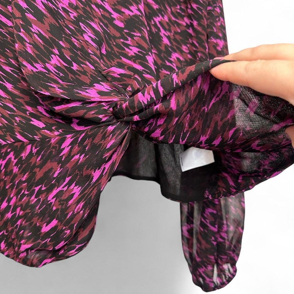 Express Women's Top with Black and Pink Pattern - Picture 4 of 8